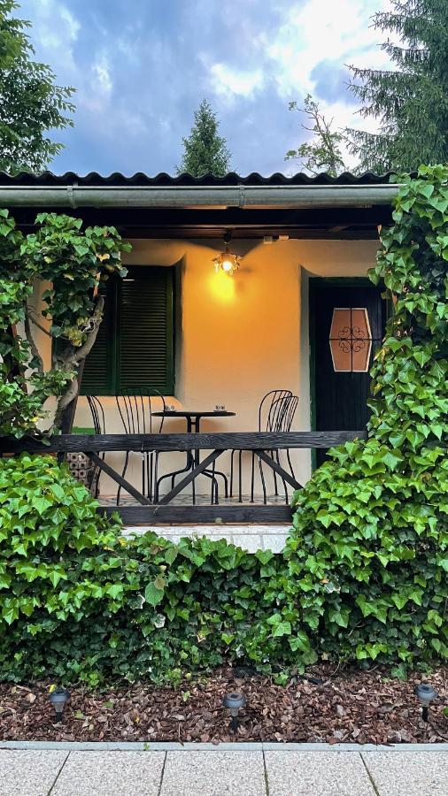 Mika'S Garden Villa Bled Ngoại thất bức ảnh